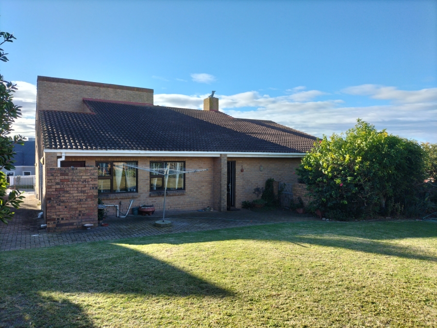 2 Bedroom Property for Sale in Wavecrest Eastern Cape